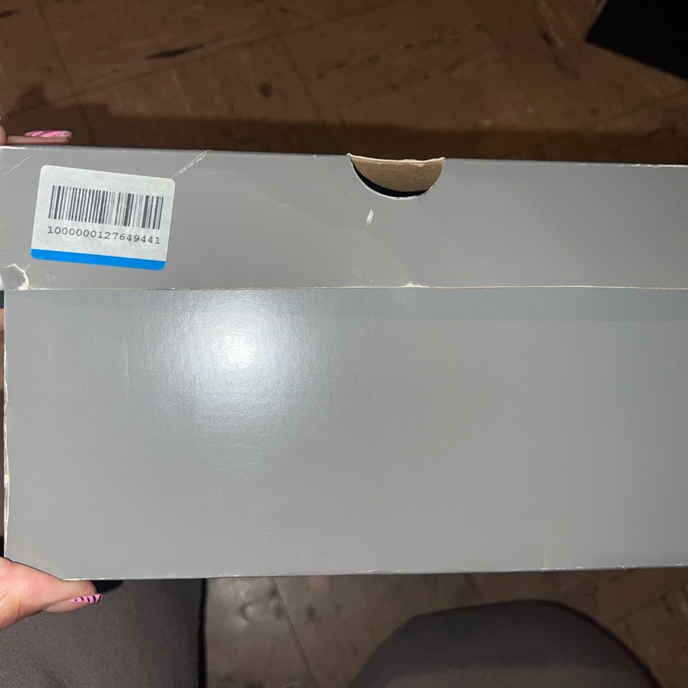 Balenciaga Beige and Teal Sneakers - Picture 4 of 4
